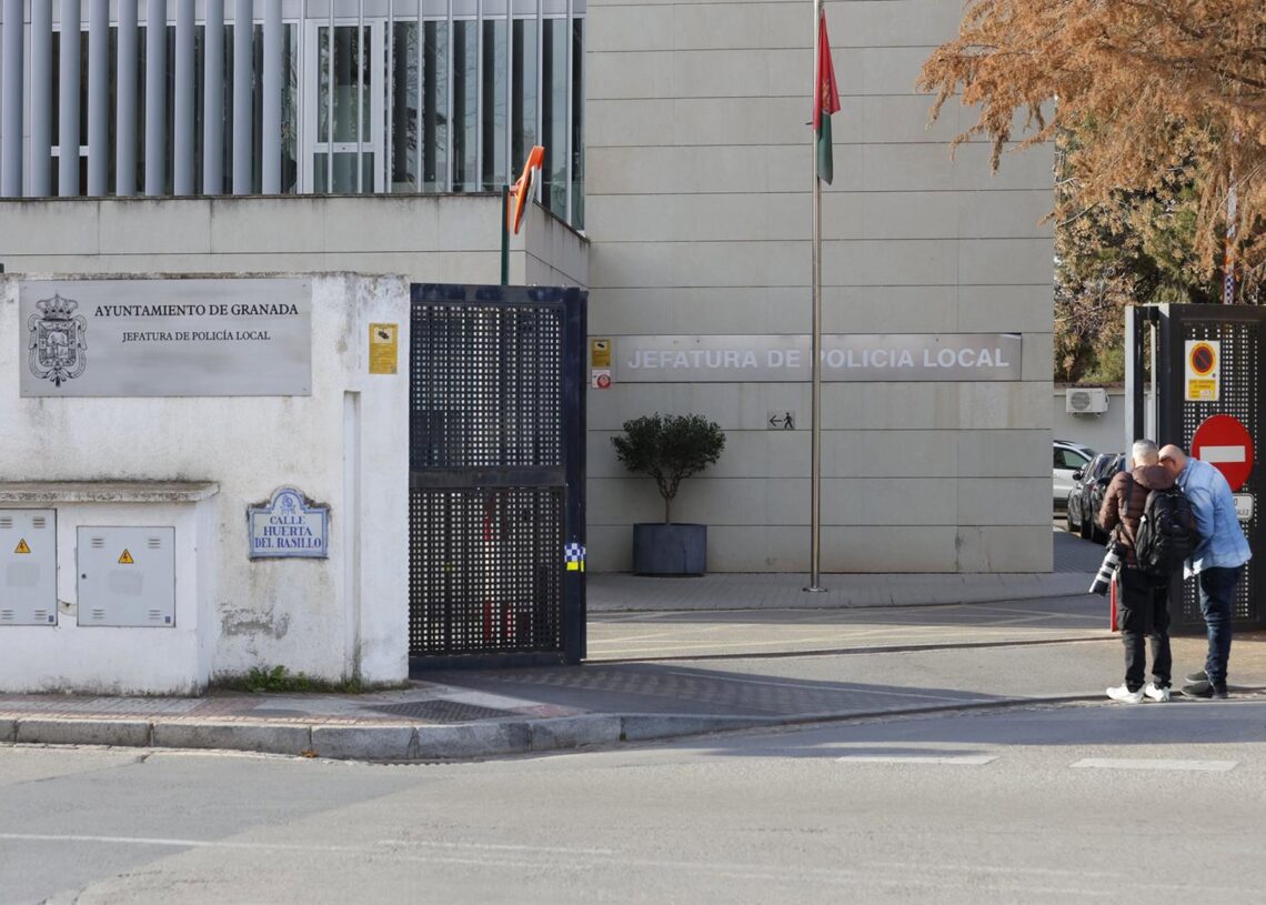 Archivo - Vista general de la comisaría de la Policía Local de Granada el pasado febreroÁlex Cámara - Europa Press - Archivo