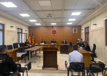 El acusado antes del juicio previsto en la Sección Segunda de la Audiencia Provincial.EUOPA PRESS