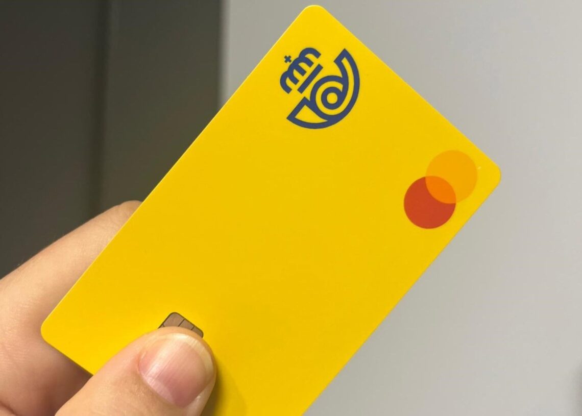 Archivo - Foto recurso de la Tarjeta Prepago MastercardCORREOS - Archivo