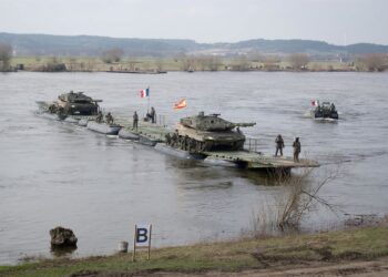 Archivo - Efectivos de España y Francia en unos ejercicios militares conjuntos de la OTAN en Polonia. Sebastian Kahnert/dpa - Archivo
