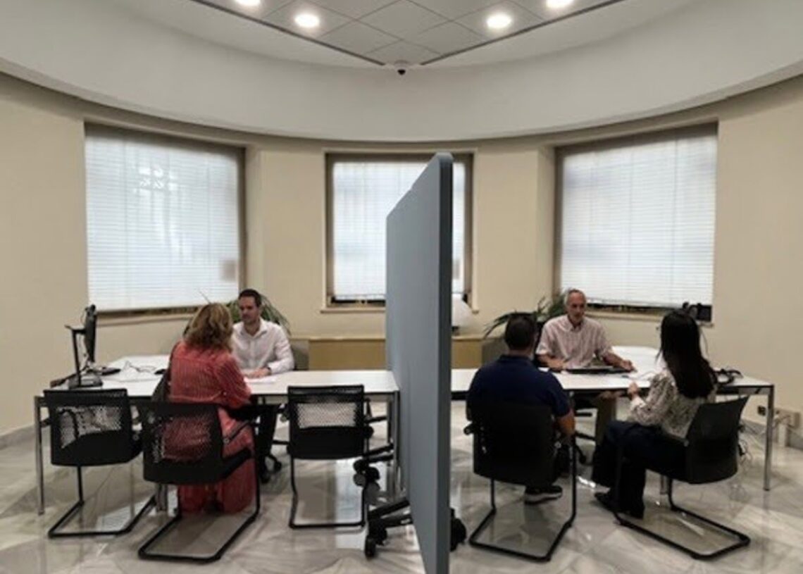 El Banco de España abrirá el 24 de noviembre un punto de atención presencial en su sede de València para orientar a la ciudadanía sobre cuestiones relacionadas con sus finanzas personales.BANCO DE ESPAÑA