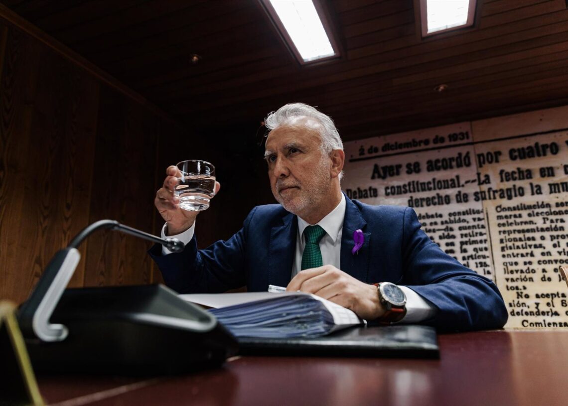 Archivo - El Ministro de Política Territorial y Memoria Democrática, Ángel Víctor Torres, durante su comparecencia en la comisión por el ‘caso Koldo’, en el Senado, a 6 de marzo de 2025, en Madrid (España). Carlos Luján - Europa Press - Archivo