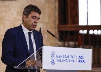 El presidente de la Generalitat valenciana en funciones, Carlos Mazón, durante una declaración institucional, en el Palau de la Generalitat, a 3 de noviembre de 2025, en Valencia, Comunidad Valenciana (España).Rober Solsona - Europa Press