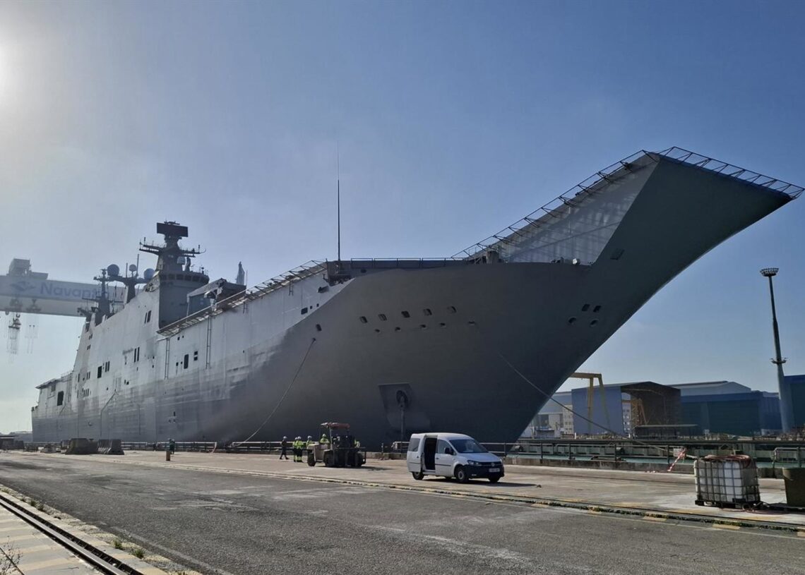 Archivo - El buque Juan Carlos I en el astillero de Navantia en Puerto Real.NAVANTIA - Archivo