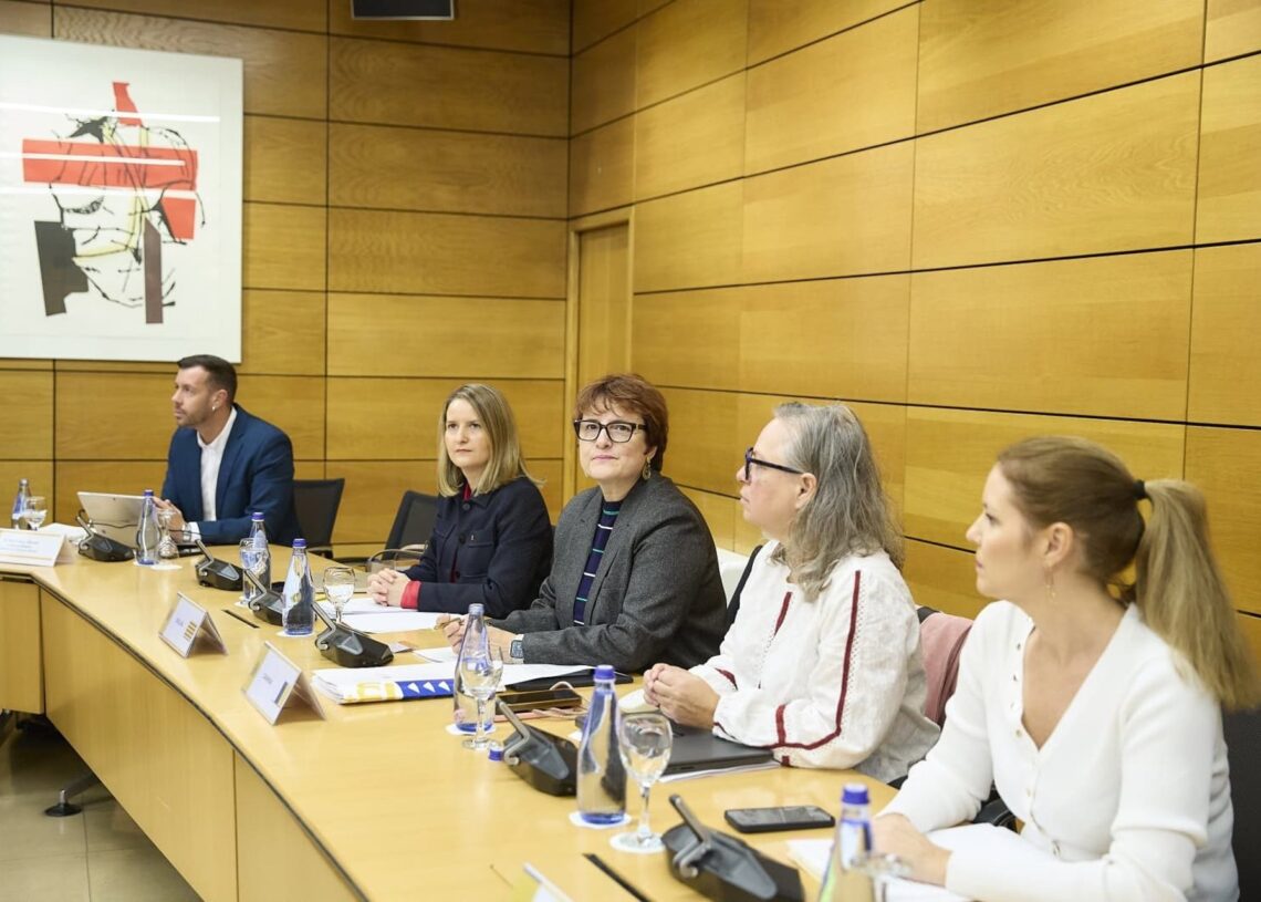 Canarias y otras CCAA piden ampliar los fondos a CCAA para garantizar las plazas con los traslados de menoresCONSEJERÍA DE BIENESTAR SOCIAL