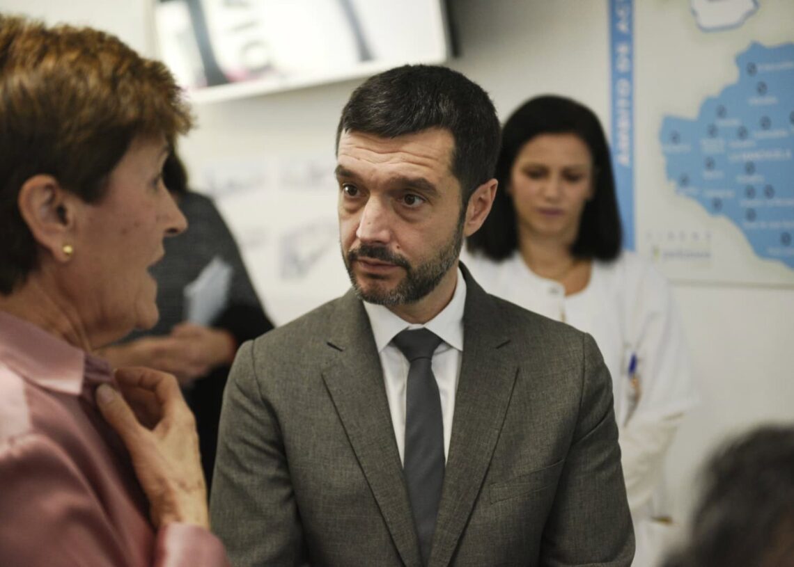 El ministro de Derechos Sociales, Consumo y Agenda 2030, Pablo Bustinduy, en la Roda.VICTOR FERNANDEZ/EUROPA PRESS