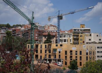 Archivo - Construcción de un edificio sostenible en Vallcarca, a 31 de julio de 2025, en Barcelona, Catalunya (España).David Zorrakino - Europa Press - Archivo