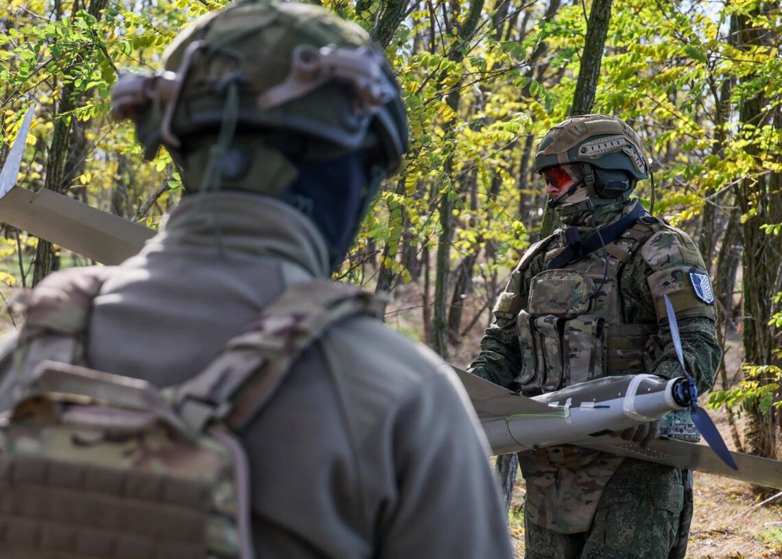 Imagen de archivo de soldados rusos en Jersón, una provincia ucraniana gran parte ocupada por Rusia.Europa Press/Contacto/Alexei Konovalov