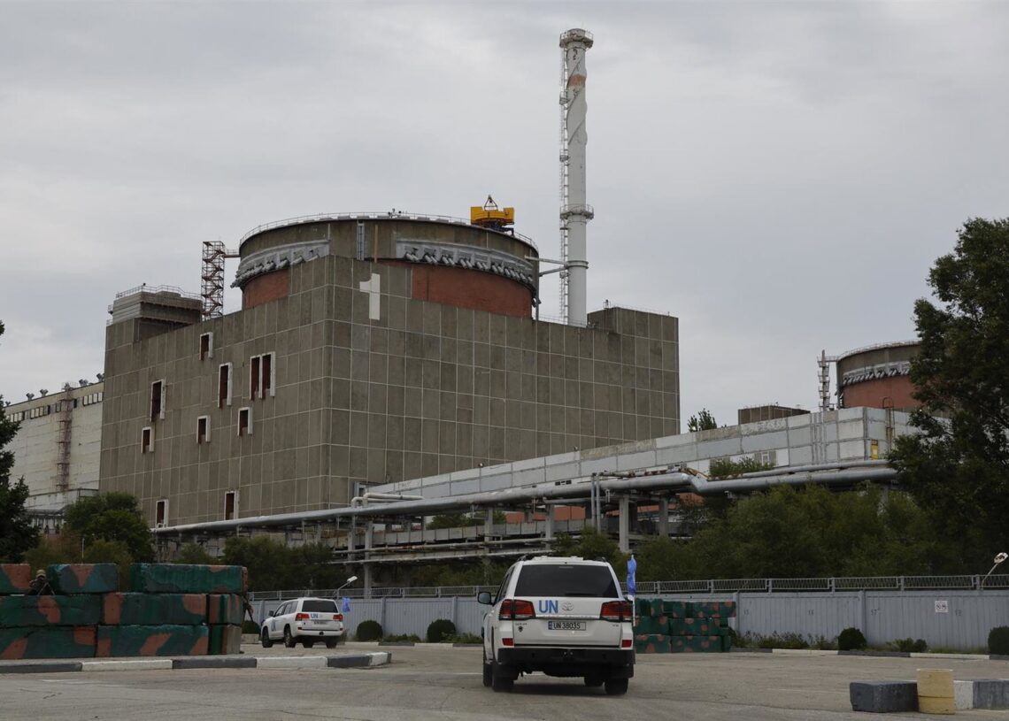 Archivo - Un convoy de la ONU entra en la central nuclear de Zaporiyia (archivo)BAI XUEQI / XINHUA NEWS / CONTACTOPHOTO - Archivo