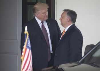 Archivo - Donald Trump saluda a Viktor Orbán antes de una reunión en la Casa Blanca en 2019 (imagen de archivo) Europa Press/Contacto/Ron Sachs - Archivo