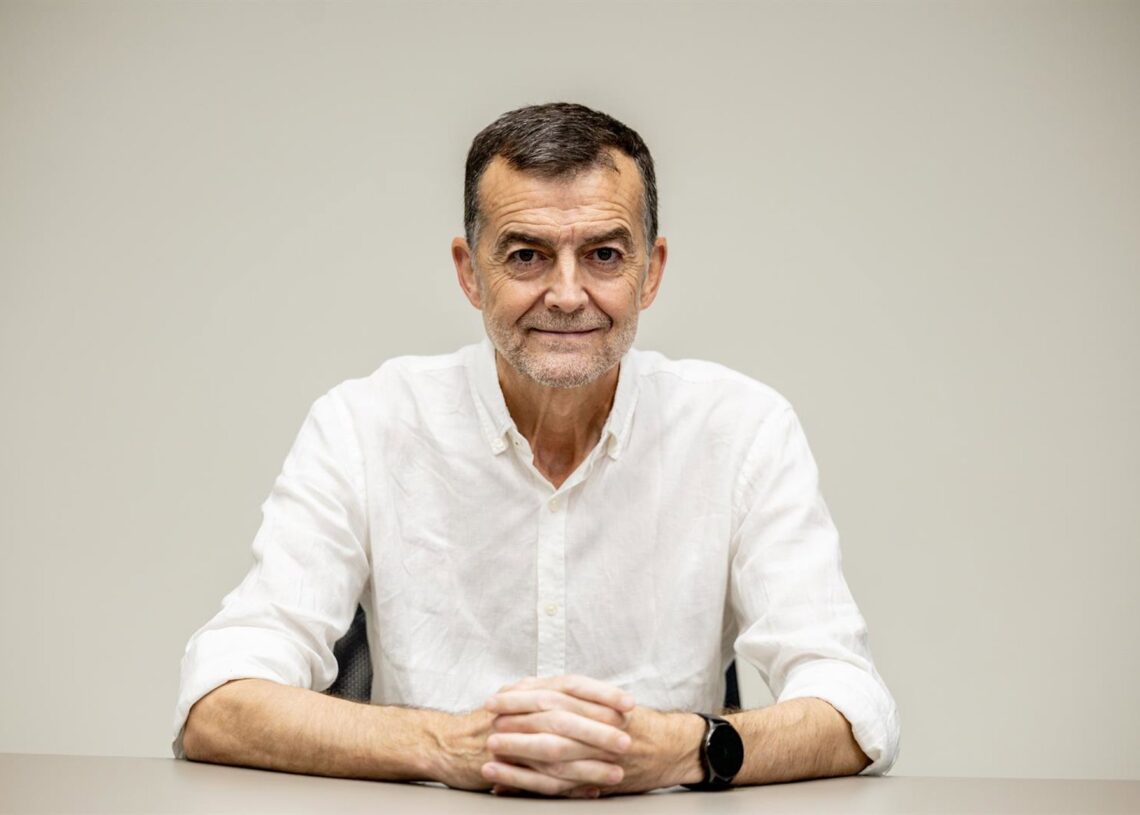 Archivo - El coordinador federal de IU, Antonio Maíllo, durante una entrevista para Europa Press, a 7 de agosto de 2025, en Madrid (España).Ricardo Rubio - Europa Press - Archivo