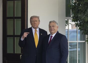 El presidente de EEUU, Donald Trump, y el primer ministro de Hungría, Viktor OrbánEuropa Press/Contacto/Mehmet Eser