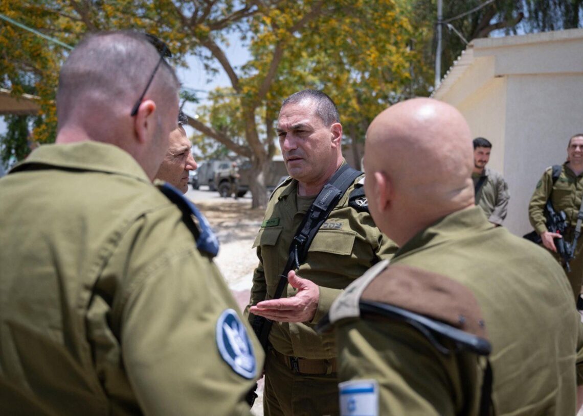 Archivo - El jefe del Estado Mayor de las Fuerzas Armadas de Israel, el teniente general Eyal ZamirFUERZAS ARMADAS DE ISRAEL - Archivo