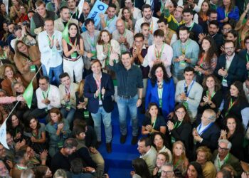 Juanma Moreno ha sido reelegido este sábado en el 17 Congreso Regional del PP-A celebrado en Sevilla como presidente del partido, con un respaldo del 99,95 por ciento de los votosFRANCISCO J. OLMO-EUROPA PRESS