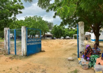 Archivo - Imagen de archivo de la entrada principal a un centro de salud en Ouzal, en la región Extremo Norte de CamerúnEuropa Press/Contacto/Kepseu - Archivo