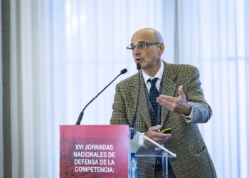 El catedrático de Investigación en Icrea-Universitat Pompeu Fabra (UPF) y la Barcelona School of Economics Massimo Motta.DANI AZNAR - ACCO