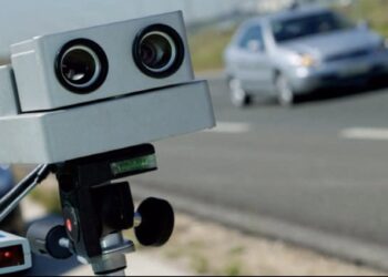 Archivo - Un radar de la Guardia Civil para controlar la velocidad en las carreterasDELEGACIÓN DEL GOBIERNO EN EXTREMADURA - Archivo