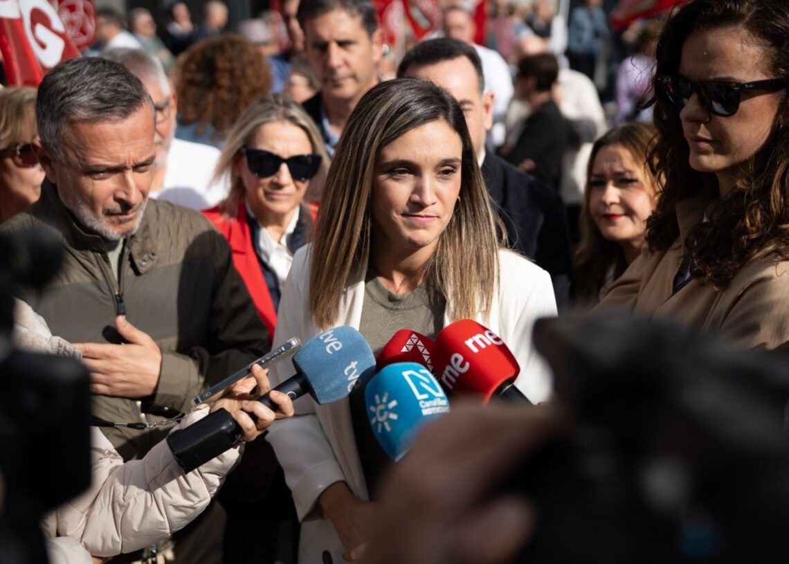 Vicesecretaria general del PSOE-A, María Márquez, ha afeado que el presidente andaluz, Moreno Bonilla, dé la crisis de los cribados por "cerrada" mientras miles de andaluces salen a las calles "indignados con su gestión sanitaria"PSOE-A