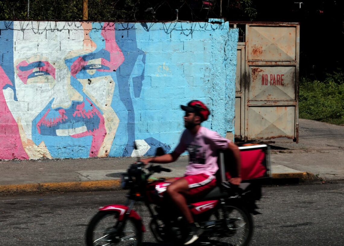 Archivo - Un mural del presidente de Venezuela, Nicolás Maduro, en Carabobo (Venezuela) Europa Press/Contacto/Juan Carlos Hernandez