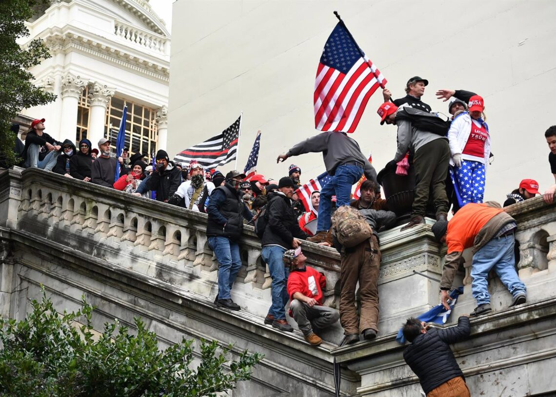 Archivo - Imagen de archivo del asalto de partidarios de Donald Trump al Capitolio de EEUU, el 6 de enero de 2021Essdras M. Suarez/ZUMA Wire/dpa - Archivo