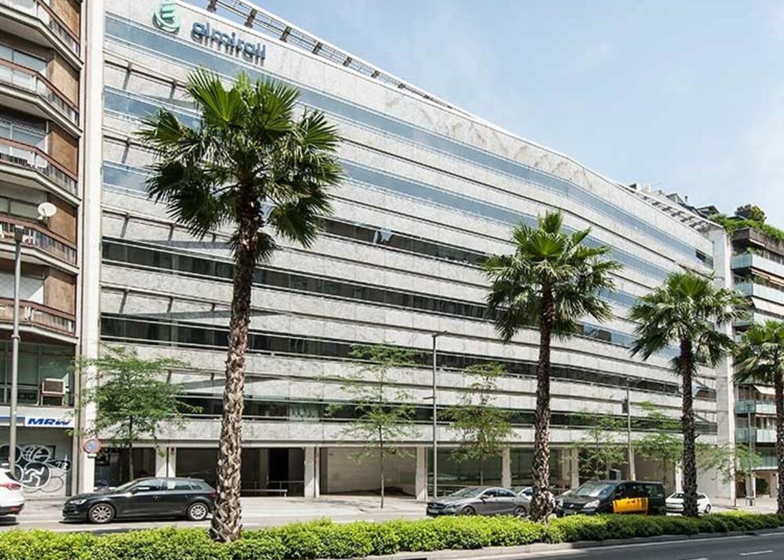 Archivo - Empresa Almirall de BarcelonaALMIRALL - Archivo