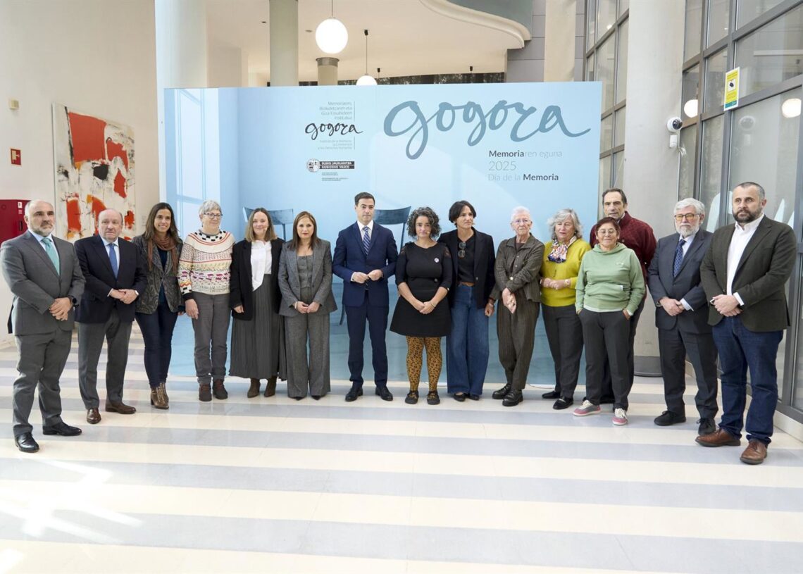 Pradales ha presidido el acto institucional por el 'Día de la Memoria' celebrado en el Palacio de Congresos Europa de Vitoria-GasteizIñaki Berasaluce - Europa Press