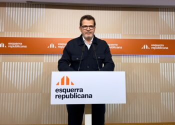 El vicesecretario de Comunicación y portavoz de ERC, Isaac Albert, en rueda de prensa.EUROPA PRESS