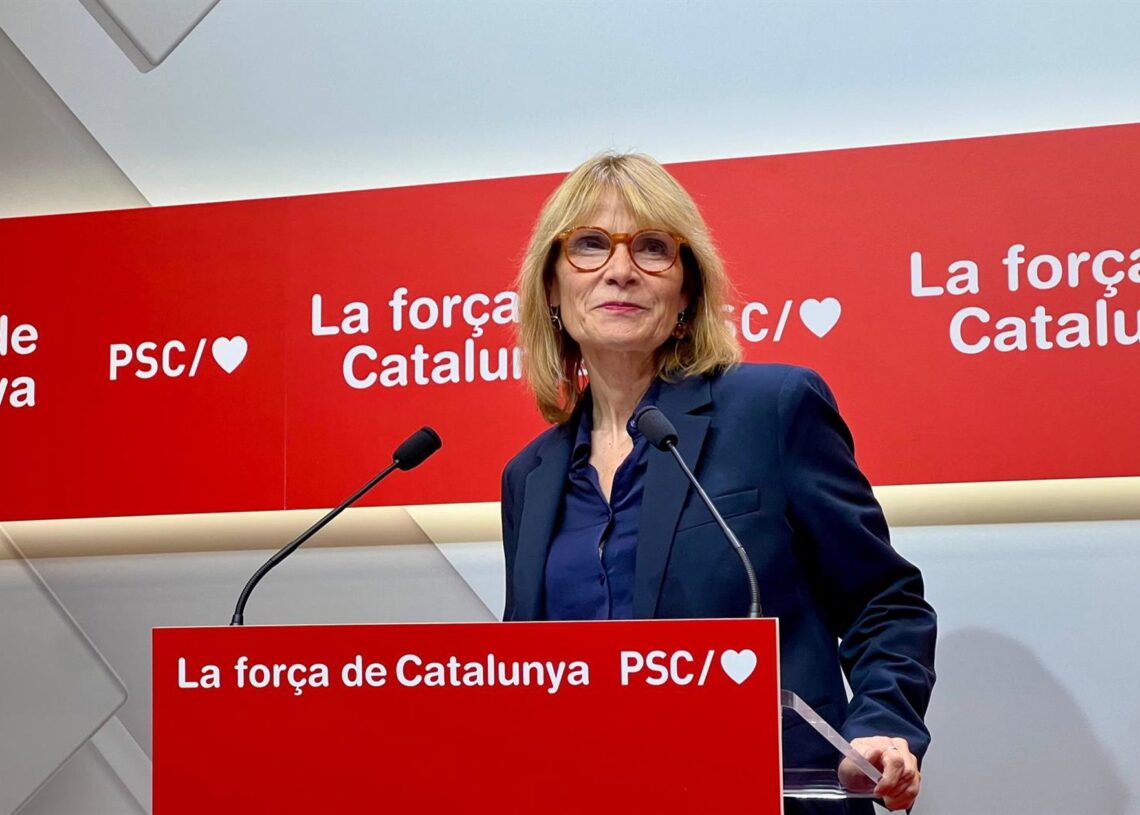 La viceprimera secretaria y portavoz del PSC, Lluïsa Moret, en una rueda de prensa desde la sede del partidoEUROPA PRESS