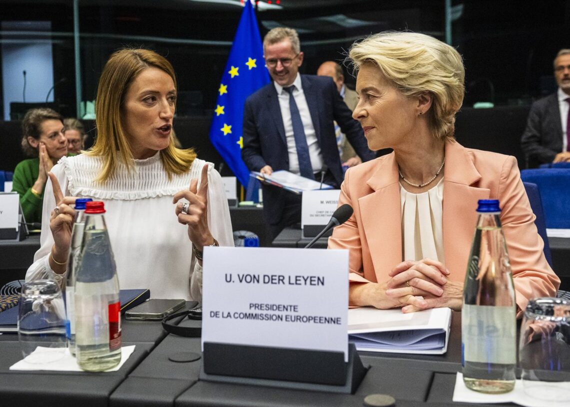 Archivo - La presidenta del Parlamento Europeo, Roberta Metsola, y la presidenta de la Comisión Europea, Ursula von der Leyen.Wiktor Dabkowski / Zuma Press / ContactoPhoto
