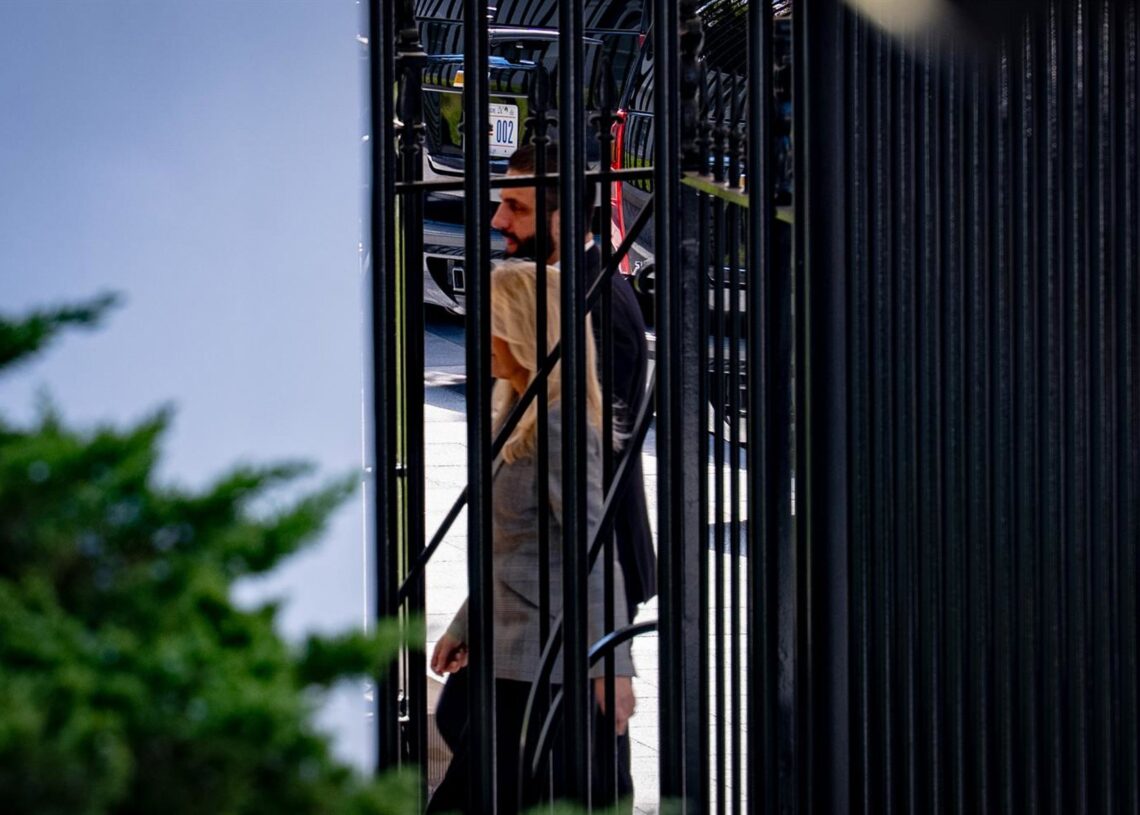 El presidente de transición de Siria, Ahmed al Shara, llega a la Casa BlancaEuropa Press/Contacto/Andrew Leyden