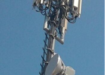 Archivo - Antena de móvilCEDIDA - Archivo