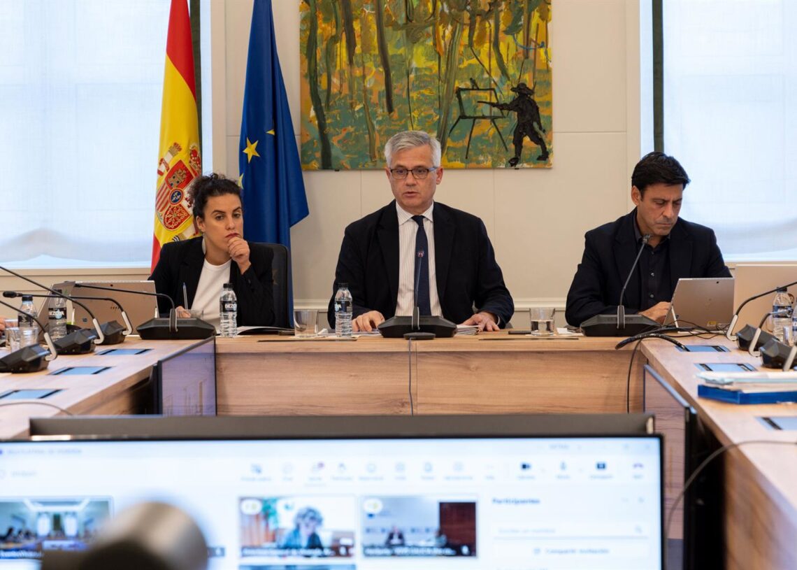 El secretario de Estado de Vivienda y Agenda Urbana, David Lucas, durante una Comisión Multilateral con comunidades autónomas para abordar el Plan Estatal de Vivienda 2026-2030.MINISTERIO DE VIVIENDA