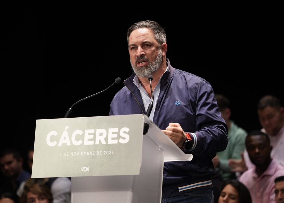 El presidente de Vox, Santiago Abascal, en un acto en Cáceres el pasado 3 de noviembreCarlos Criado - Europa Press