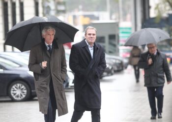 Archivo - El consejero delegado de la multinacional española de servicios móviles avanzados (Grupo ZED), Javier Pérez Dolset llega junto a su abogado a la Audiencia Nacional, a 22 de noviembre de 2019.EDUARDO PARRA / EUROPA PRESS - Archivo