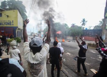 Archivo - Protestas contra la inseguridad en Puerto Príncipe contra los ataque de bandas armadas en varios departamentos de HaitíEuropa Press/Contacto/Patrice Noel - Archivo