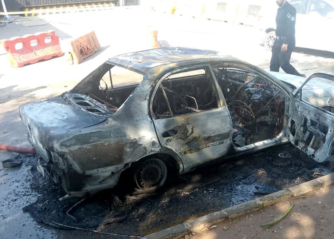 Vehículo dañado tras la explosión ocurrida en el atentado suicida cerca de un tribunal en Islamabad, PakistánEuropa Press/Contacto/Ahmad Kamal