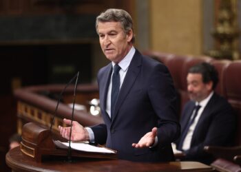 El presidente del Partido Popular, Alberto Núñez Feijóo, interviene durante una sesión de control al Gobierno, en el Congreso de los Diputados, a 12 de noviembre de 2025, en Madrid (España). Eduardo Parra - Europa Press