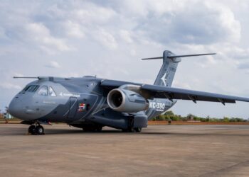 El nuevo demostrador KC-390 y el E195-E2 encabezan la oferta de Embraer para el Salón Aeronáutico de Dubái 2025.EMBRAER