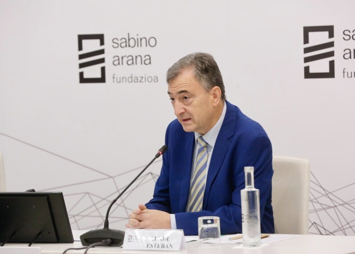 El presidente del PNV, Aitor Esteban, en un seminario de la Fundación Sabino Arana en Bilbao.PNV