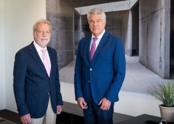 Archivo - Luis Amodio y Mauricio Amodio, presidente y vicepresidente de OHLAOHLA - Archivo