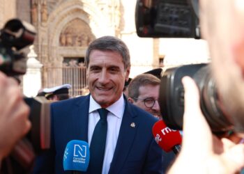 Archivo - El delegado de Gobierno en Andalucía, Pedro Fernández, atiende a los medios en una imagen de archivo.Rocío Ruz - Europa Press - Archivo