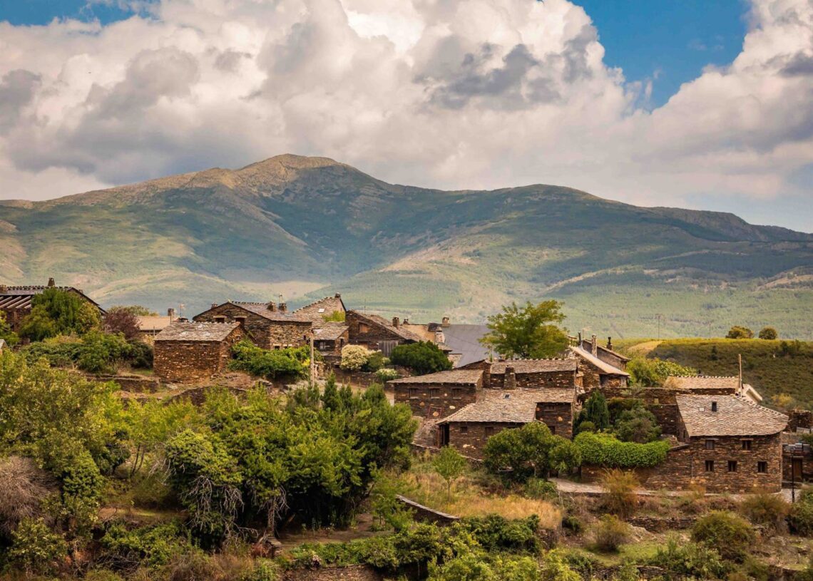 Airbnb lanza un plan de acción para apoyar el desarrollo económico de los destinos rurales en España.AIRBNB