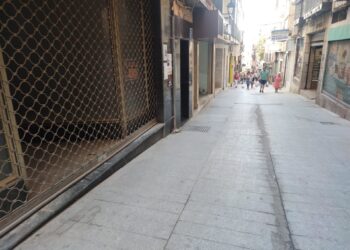 Archivo - Negocio cerrado en la calle EsparteríaPP EN EL AYUNTAMIENTO - Archivo