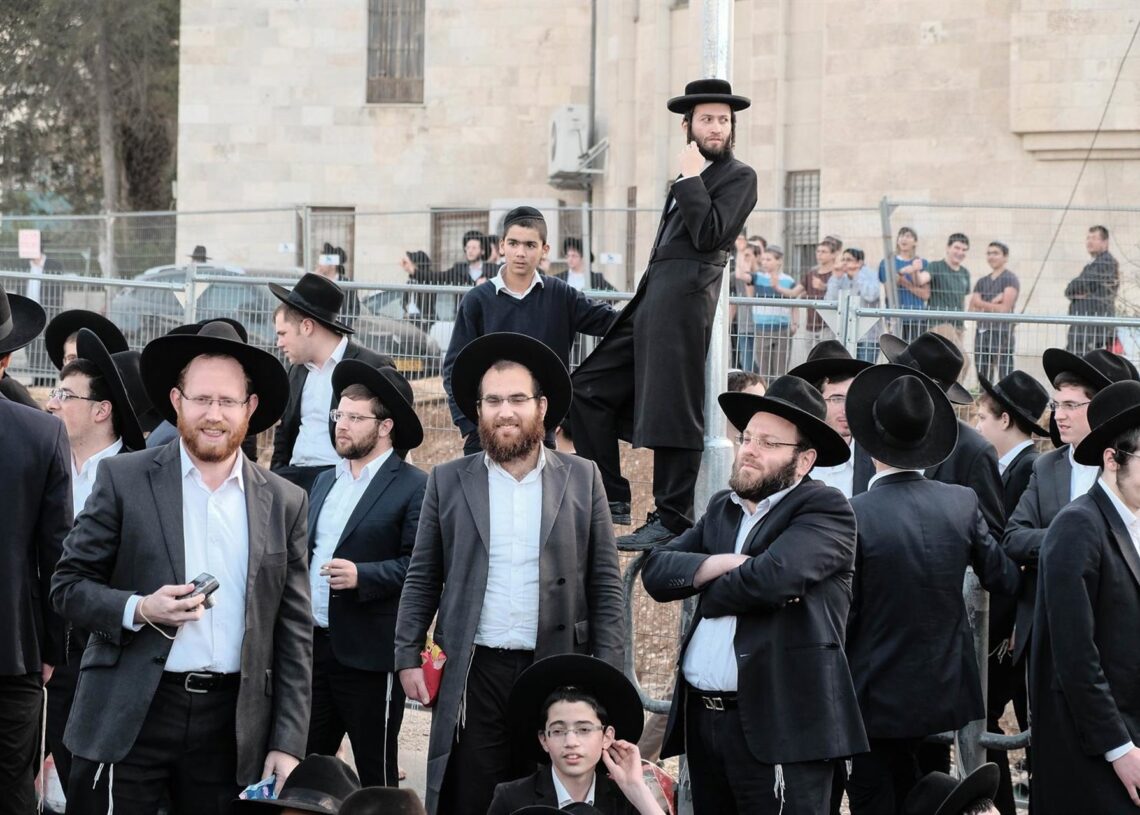 Archivo - Imagen de archivo de un grupo de judíos ultraortodoxos durante una protesta en Israel.Europa Press/Contacto/Nir Alon - Archivo