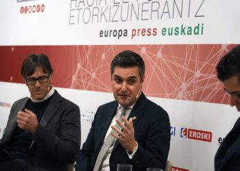 El consejero de Industria, Transición energética y Sostenibilidad del Gobierno Vasco, Mikel Jauregi, durante el segundo panel de la jornada la jornada ‘Euskadi hacia el futuro’ H.Bilbao - Europa Press