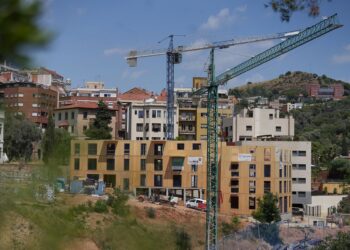 Archivo - Construcción de un edificio sostenible en Vallcarca, a 31 de julio de 2025, en Barcelona, Catalunya (España).David Zorrakino - Europa Press - Archivo