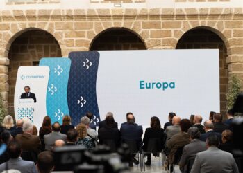 El presidente de Conxemar presentando la nueva imagen de marca en Cádiz.CONXEMAR