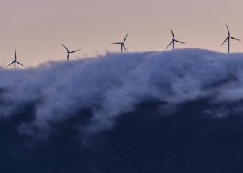 Archivo - Un aerogenerador en el parque eólicoAgostime - Europa Press - Archivo