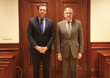 El ministro de Transportes y Movilidad Sostenible, Óscar Puente, junto al coordinador europeo del Corredor Atlántico, François BauschMINISTERIO DE TRANSPORTES