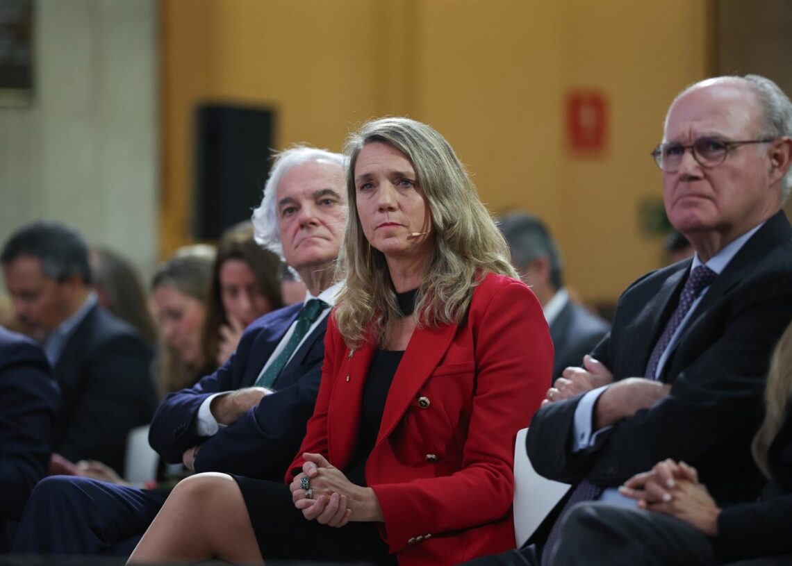 La presidenta de CEPYME, Ángela de Miguel, durante la presentación de la IX edición de CEPYME500, en el Palacio de la Bolsa de Madrid, a 12 de noviembre de 2025, en Madrid (España).Alejandro Martínez Vélez - Europa Press